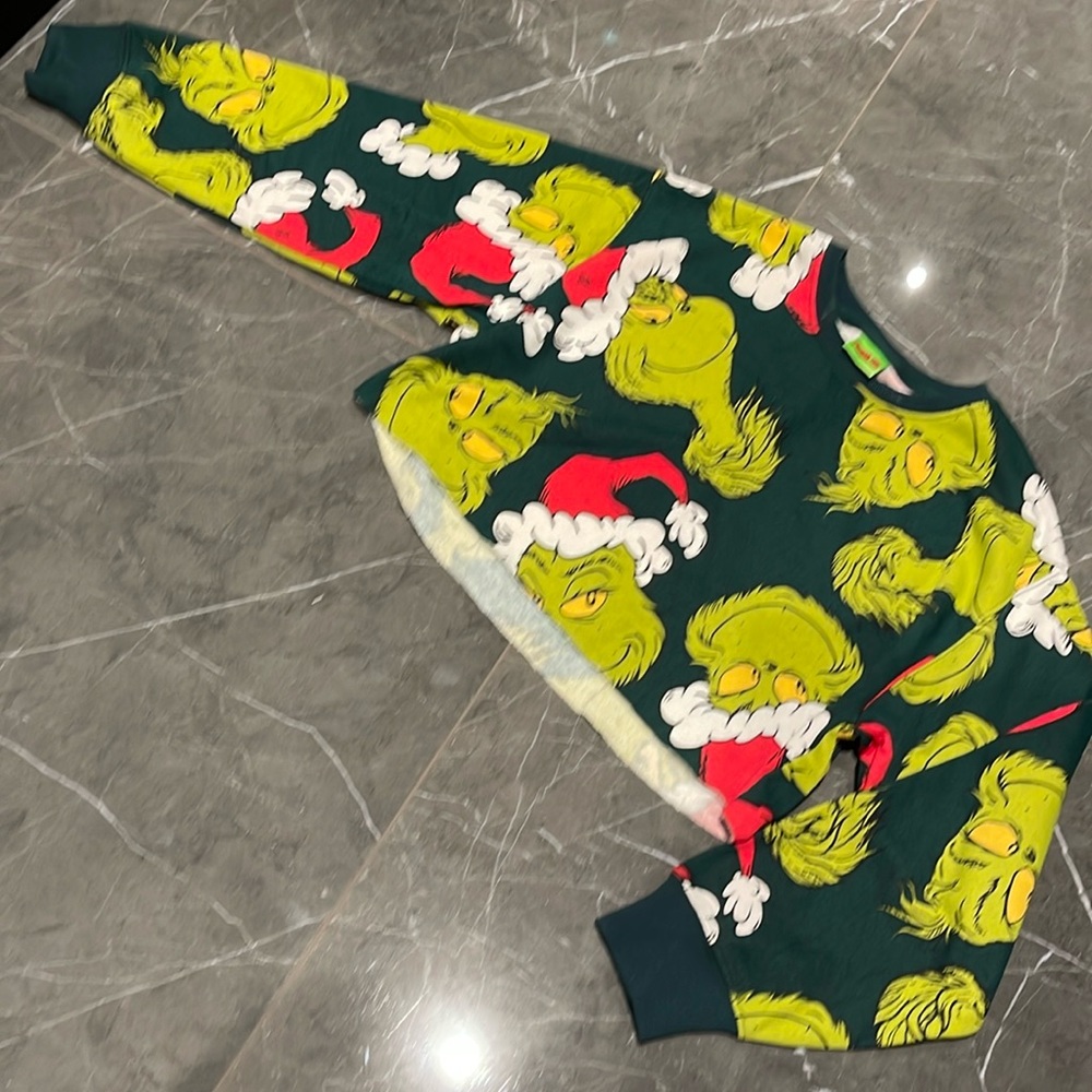 Christmas sweater, grinch, size medium